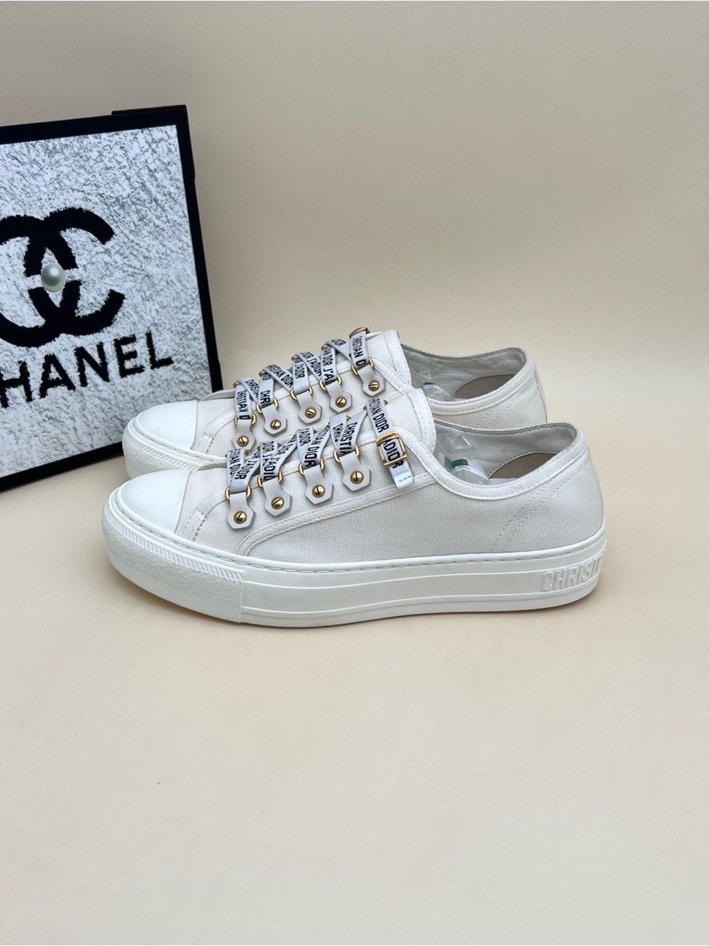 🚩steal Dior White Canvas Low-Top Sneakers with Logo Lace Tabs